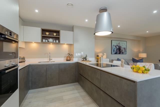 2017-09-22 Mr Matt Tucker - Flat 250 Beaumont Cour